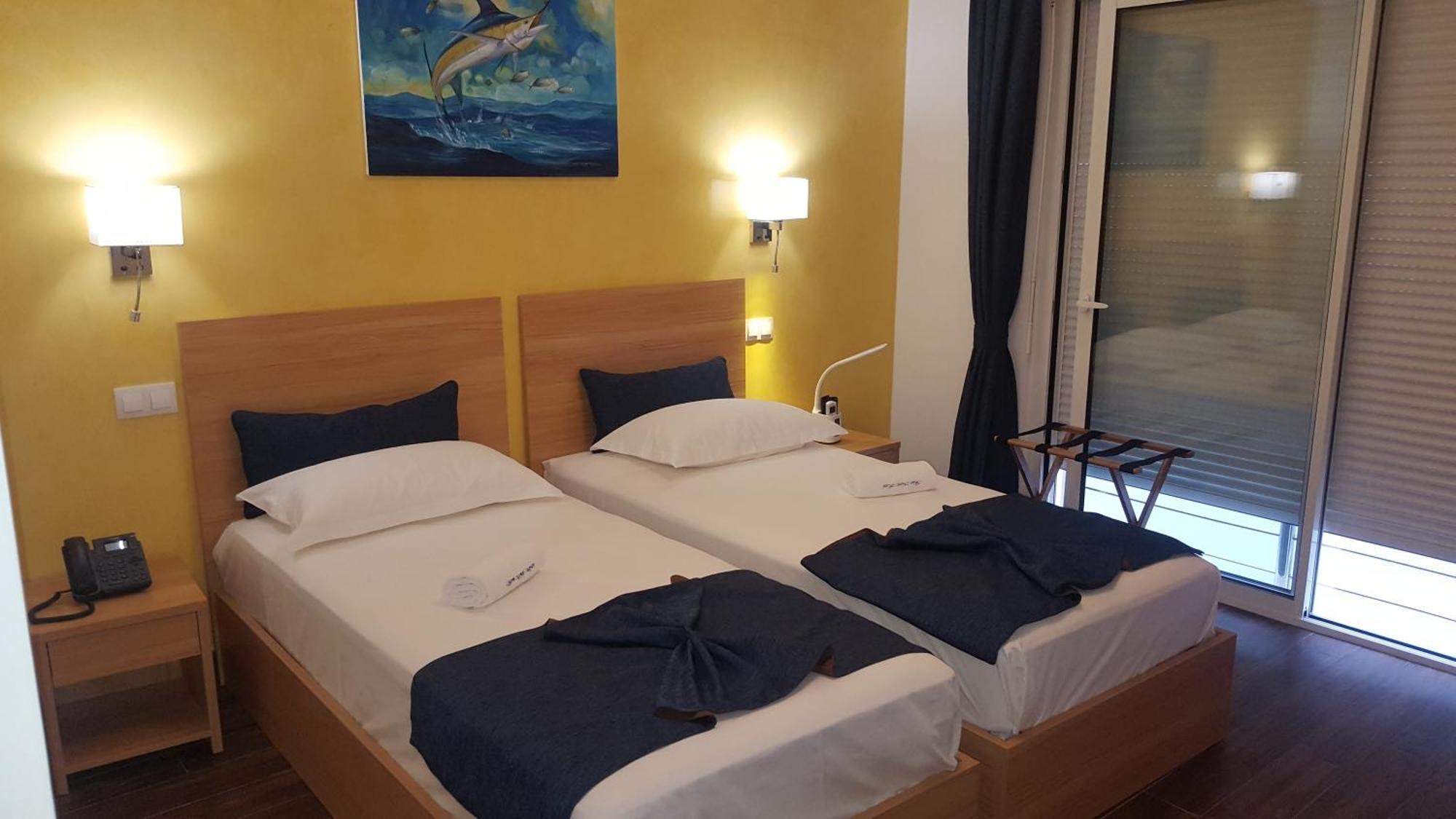 Blue Marlin Hotel Миндело Екстериор снимка