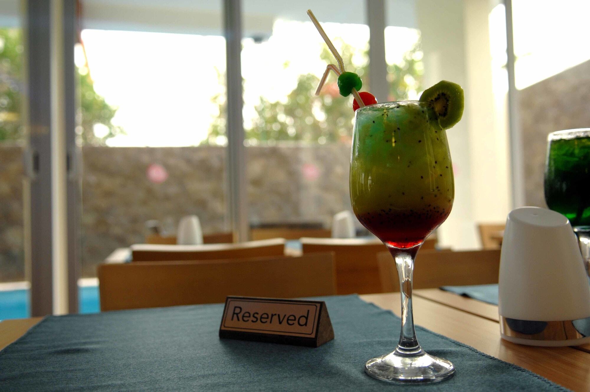 Blue Marlin Hotel Миндело Екстериор снимка